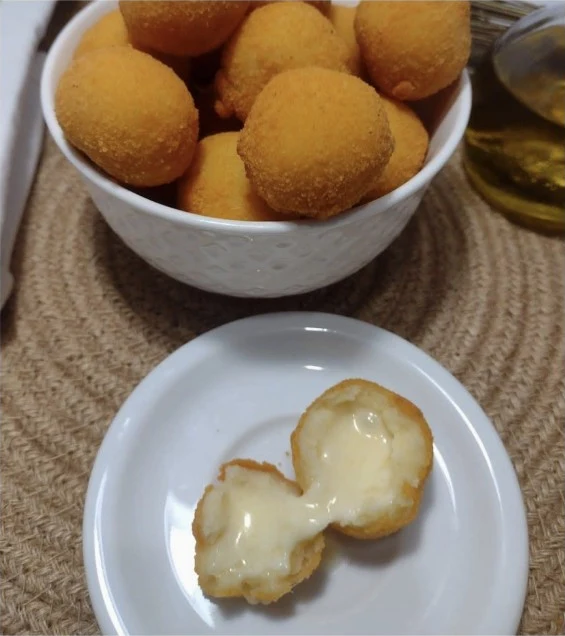 Bolinha quatro queijos — foto fornecida